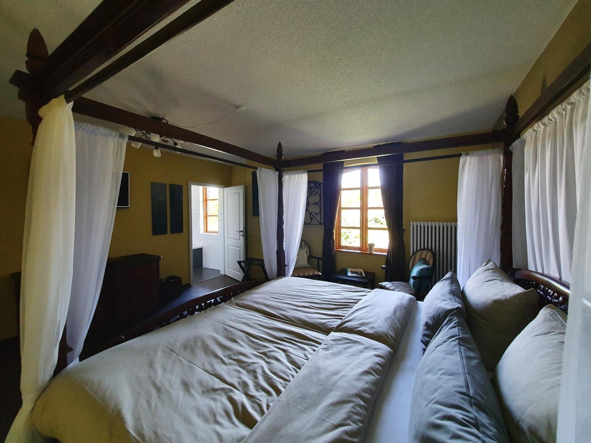 Schmiede1860 Bed & Breakfast Gross Dratow Phòng bức ảnh