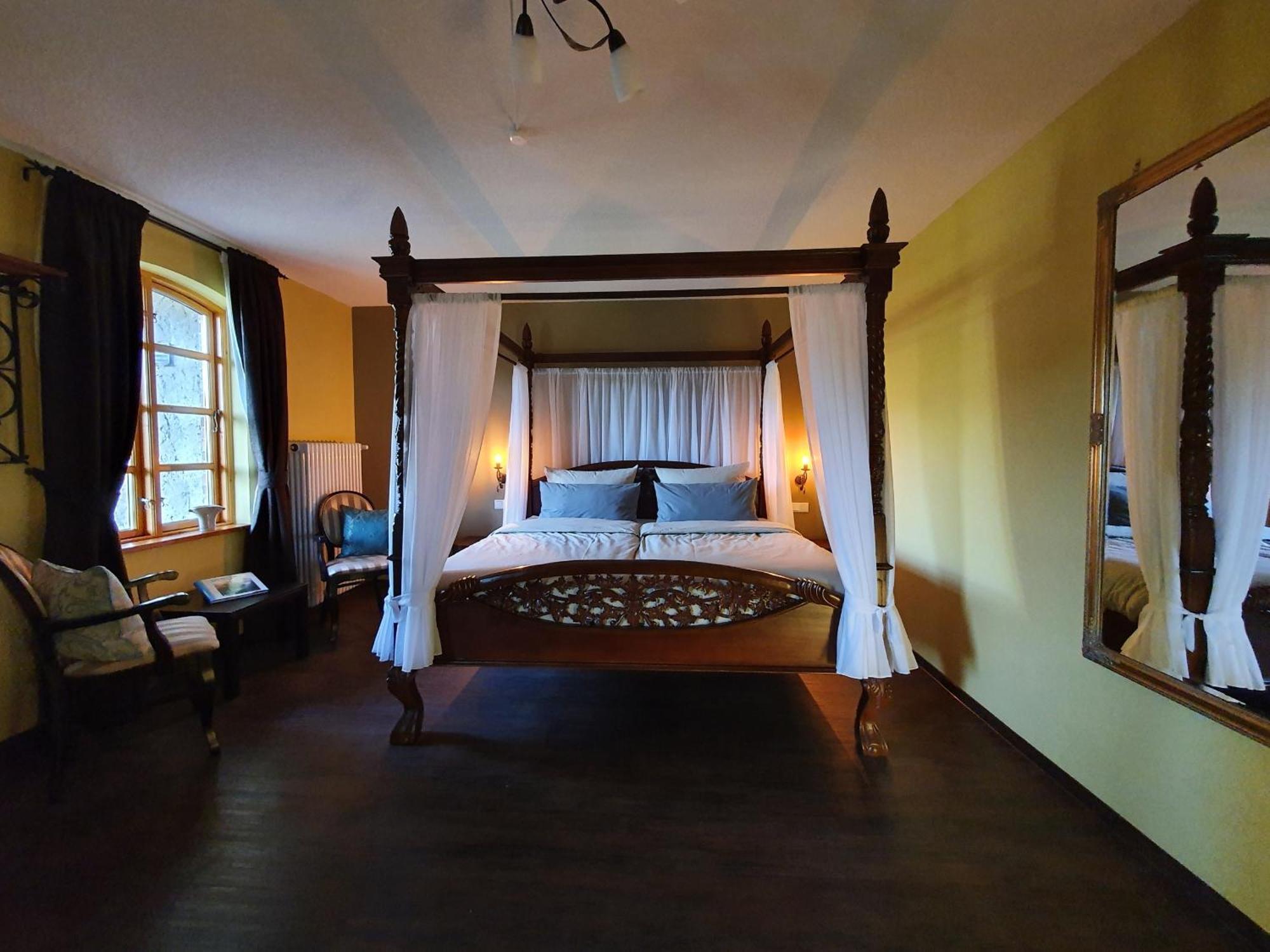 Schmiede1860 Bed & Breakfast Gross Dratow Phòng bức ảnh